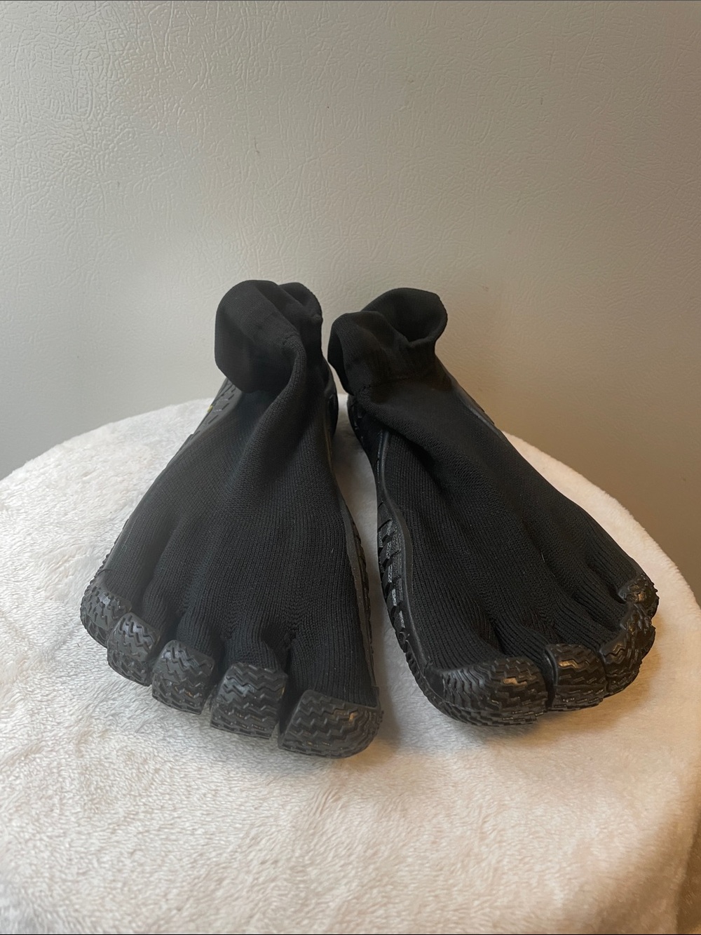 Gallonshark barefoot sock shoe